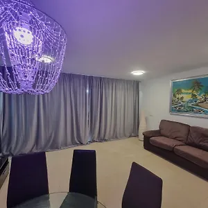 Strelitzia Park Apartahotel
